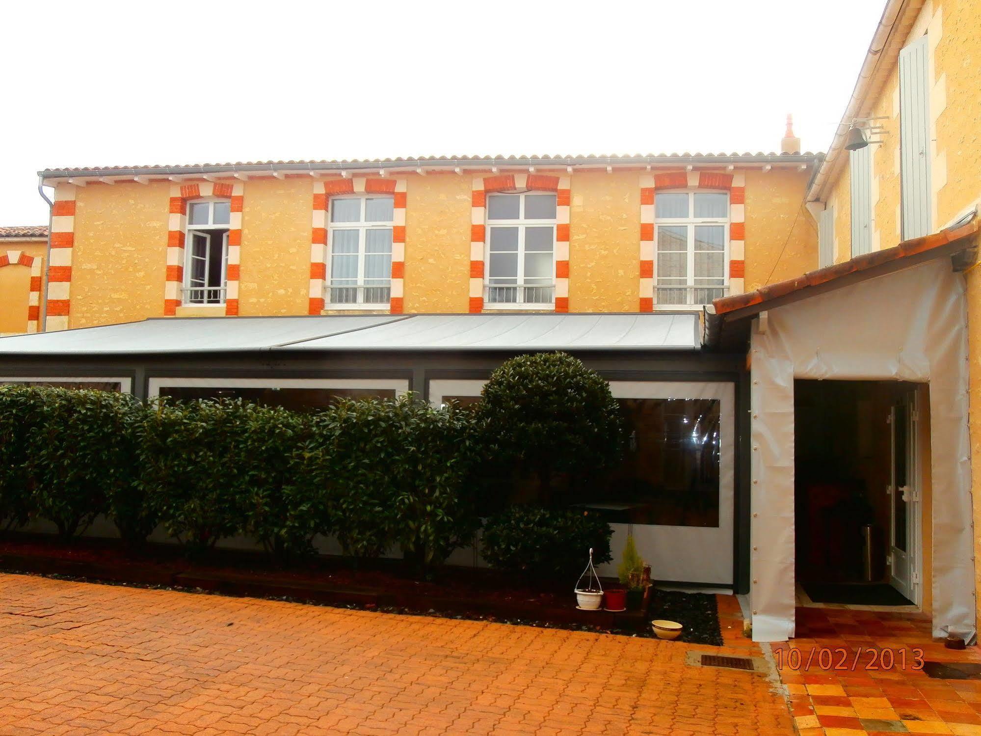 Cit'Hotel Le Commerce ซูชง ภายนอก รูปภาพ