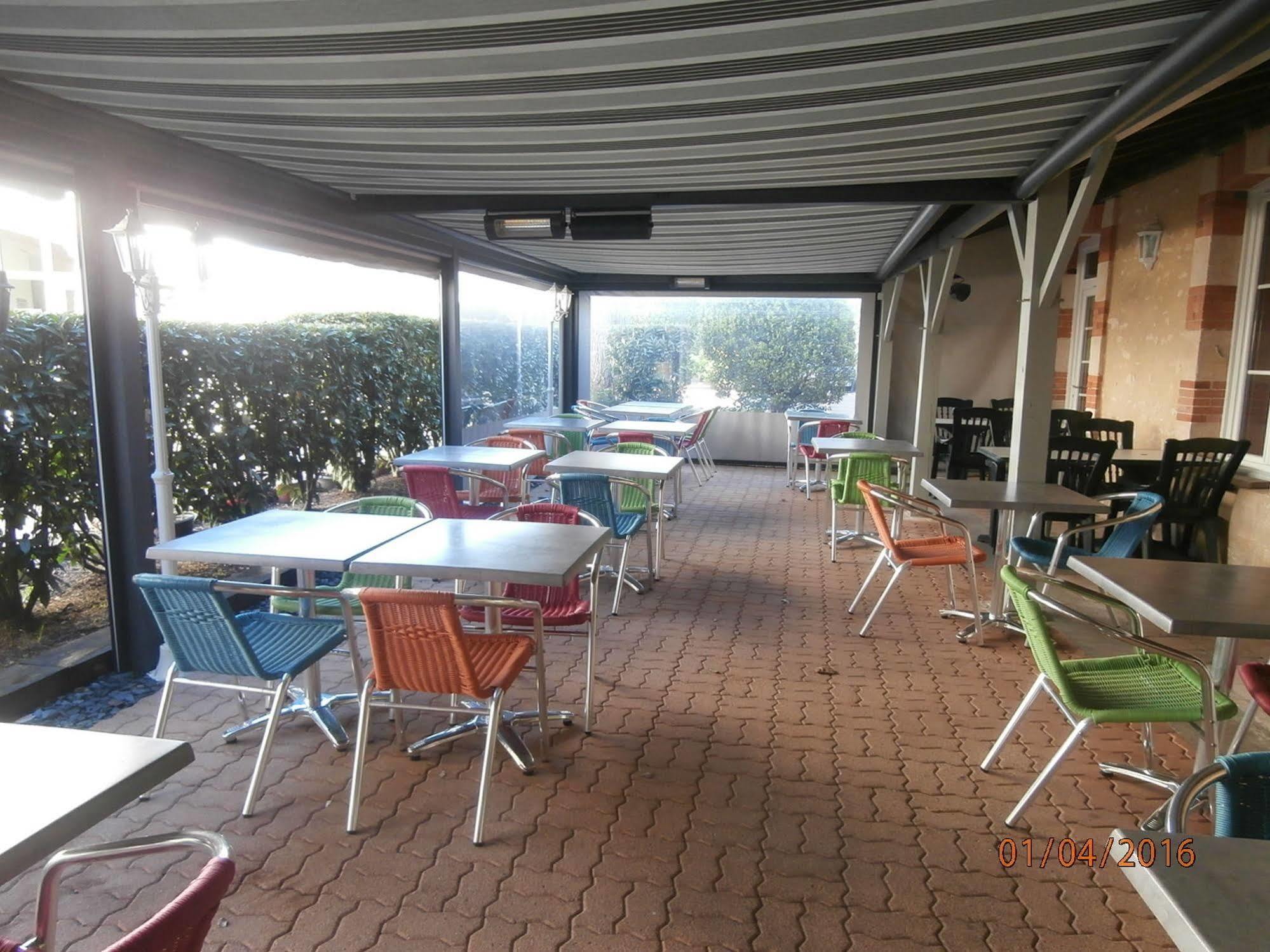 Cit'Hotel Le Commerce ซูชง ภายนอก รูปภาพ